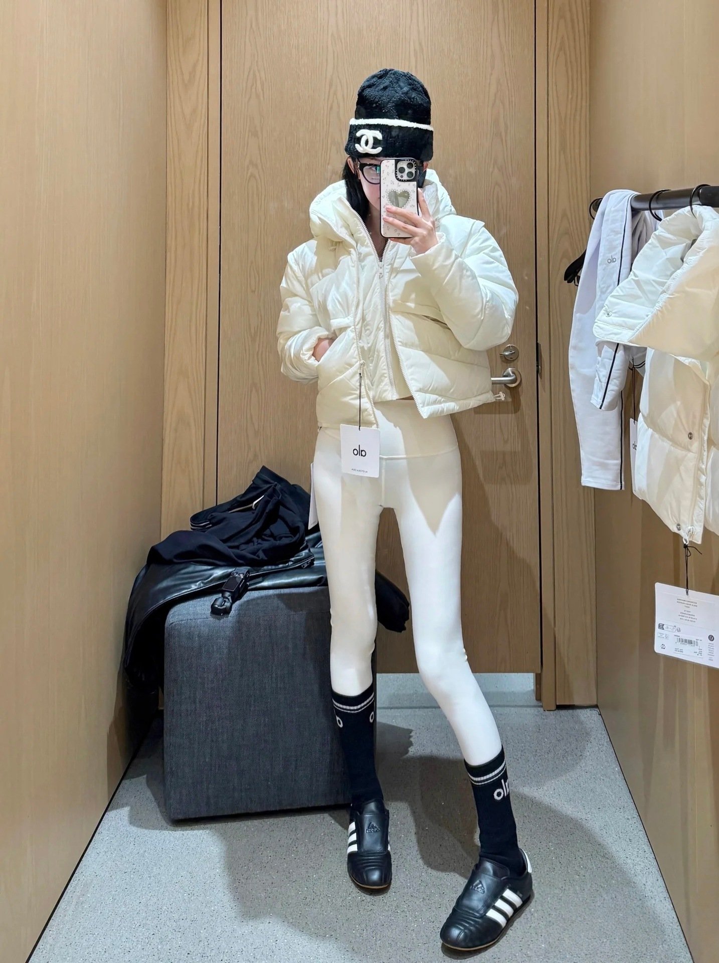 Alo jacket lounge white yoga