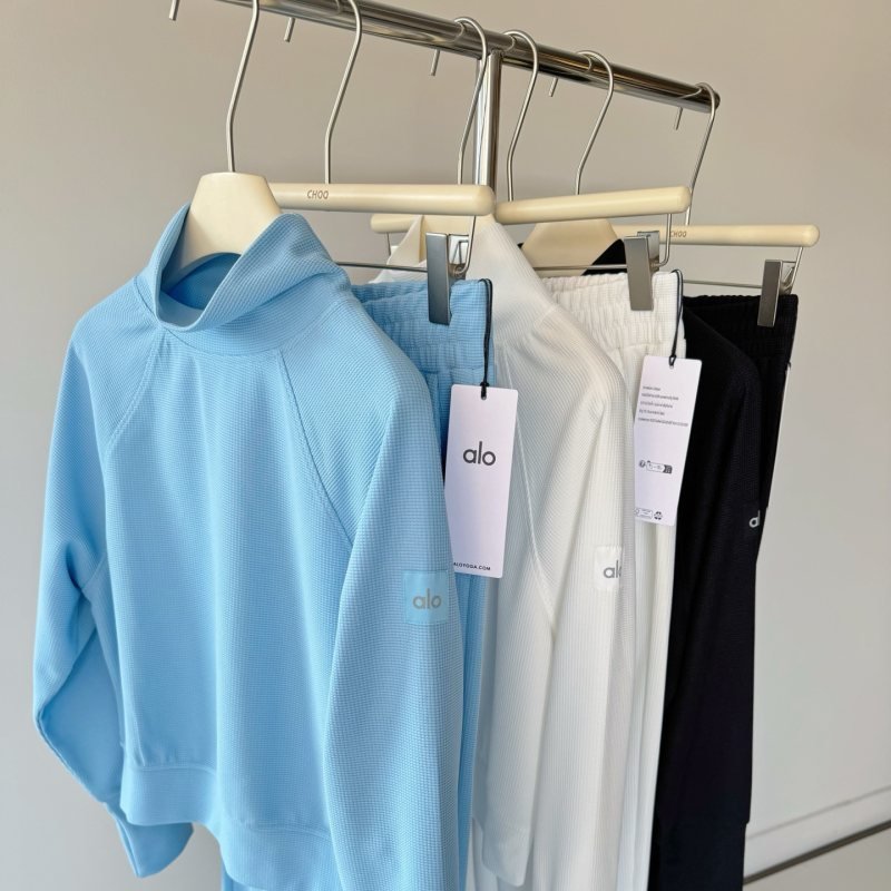 Alo Waffle Weekend Escape Mock Neck Long Sleeve long sleeve lounge light blue yoga