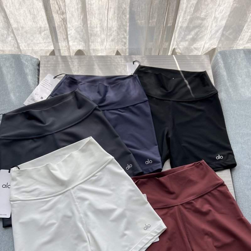 Alo Shorts Color Guide: Black, Navy, White & Burgundy Training Fit