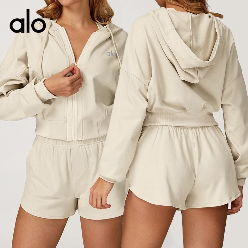 Alo Jacket Review: Studio to Street Layer With Sculpted Fit