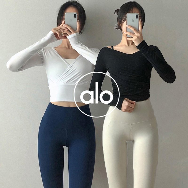 Navy Alo Leggings: Style, Fit & Performance Guide