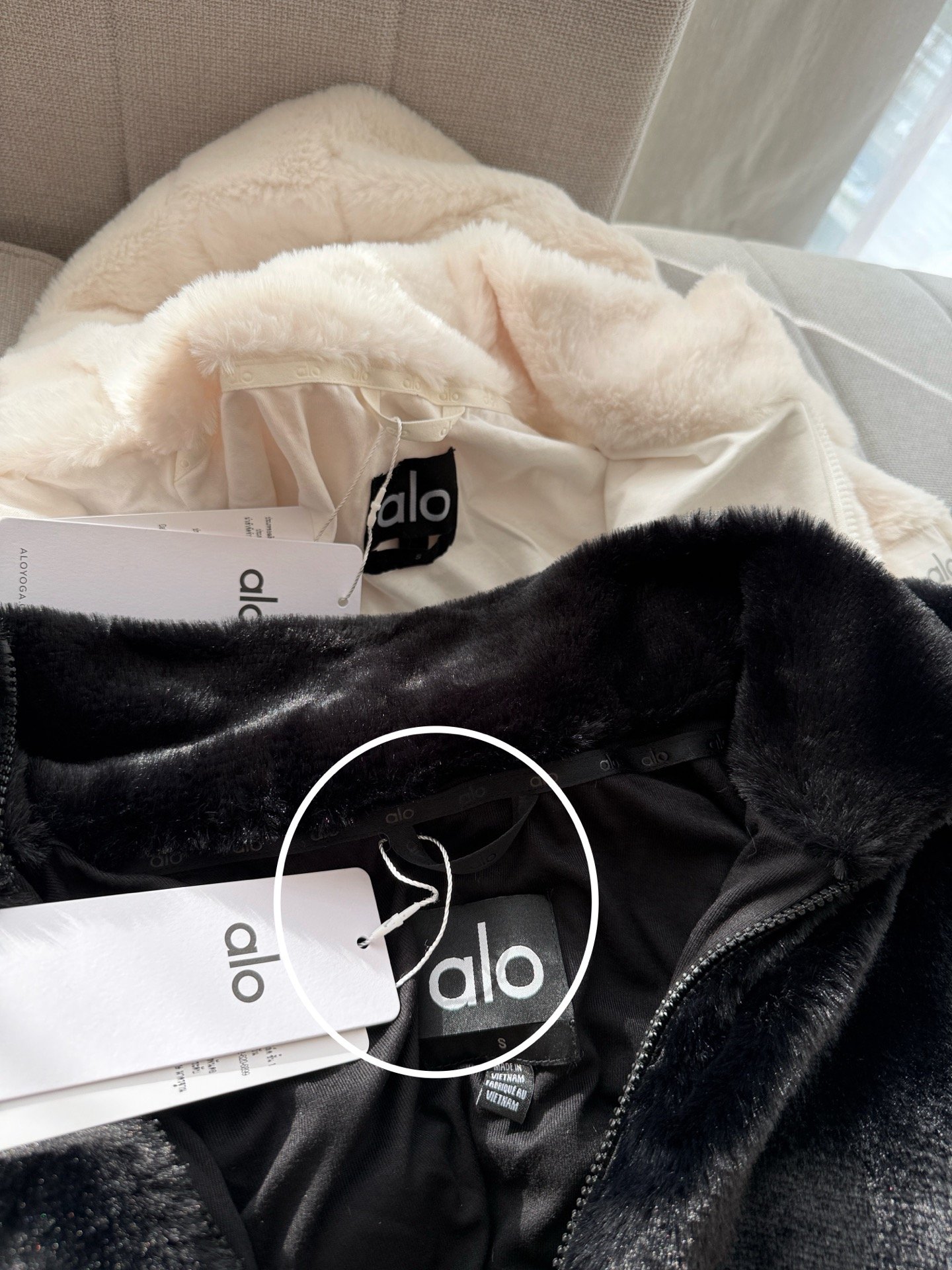 Alo jacket lounge black and ivory yoga