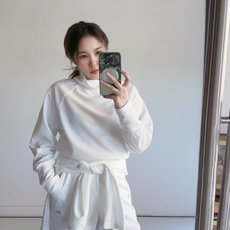 Alo Waffle Weekend Escape Mock Neck Long Sleeve Yoga Review