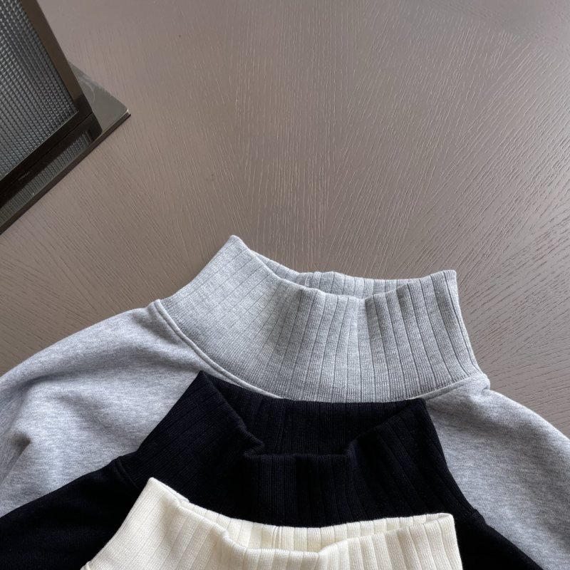 Alo Long sleeve Details real shot 1 yoga