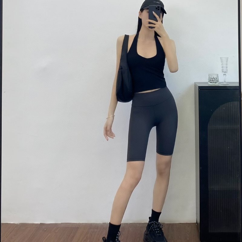 Lululemon Wunder Train shorts
