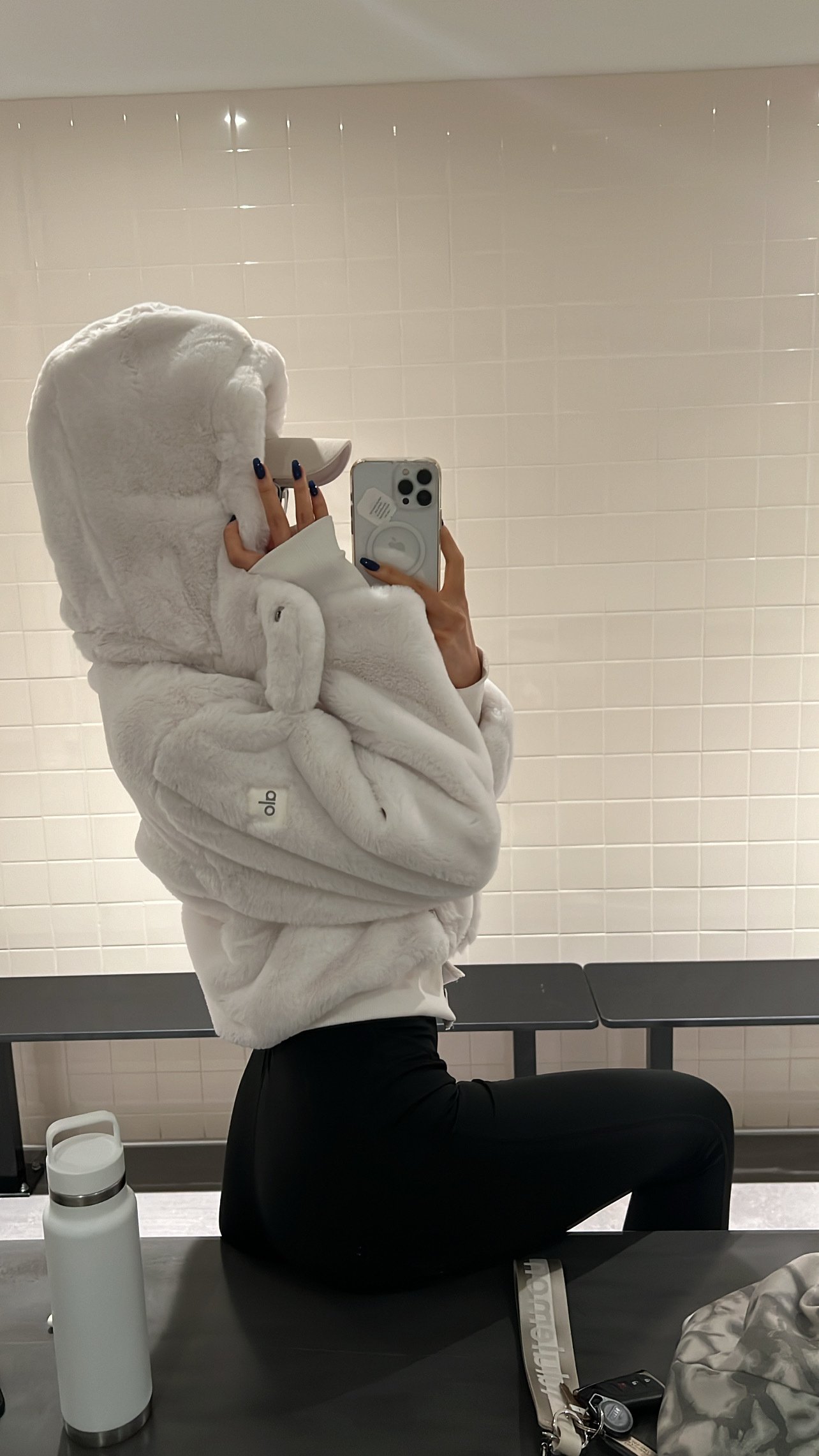 Alo jacket lounge white yoga