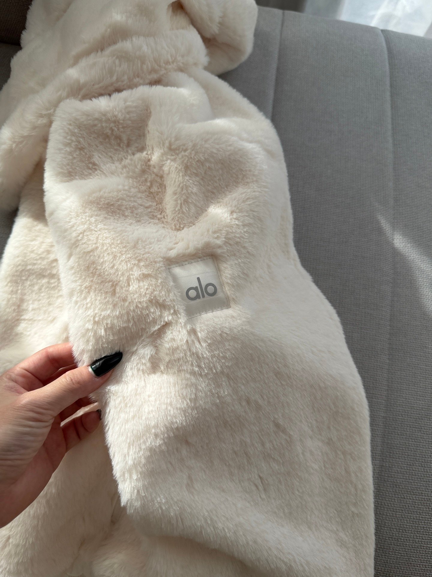 Alo jacket lounge ivory yoga