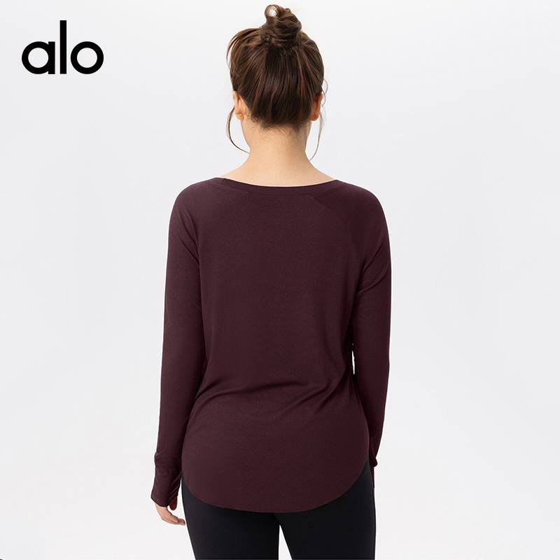 Alo long sleeve yoga light gray