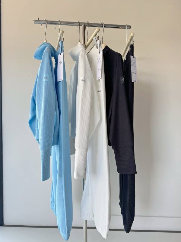 Alo Waffle Weekend Escape Mock Neck Long Sleeve long sleeve lounge light blue yoga