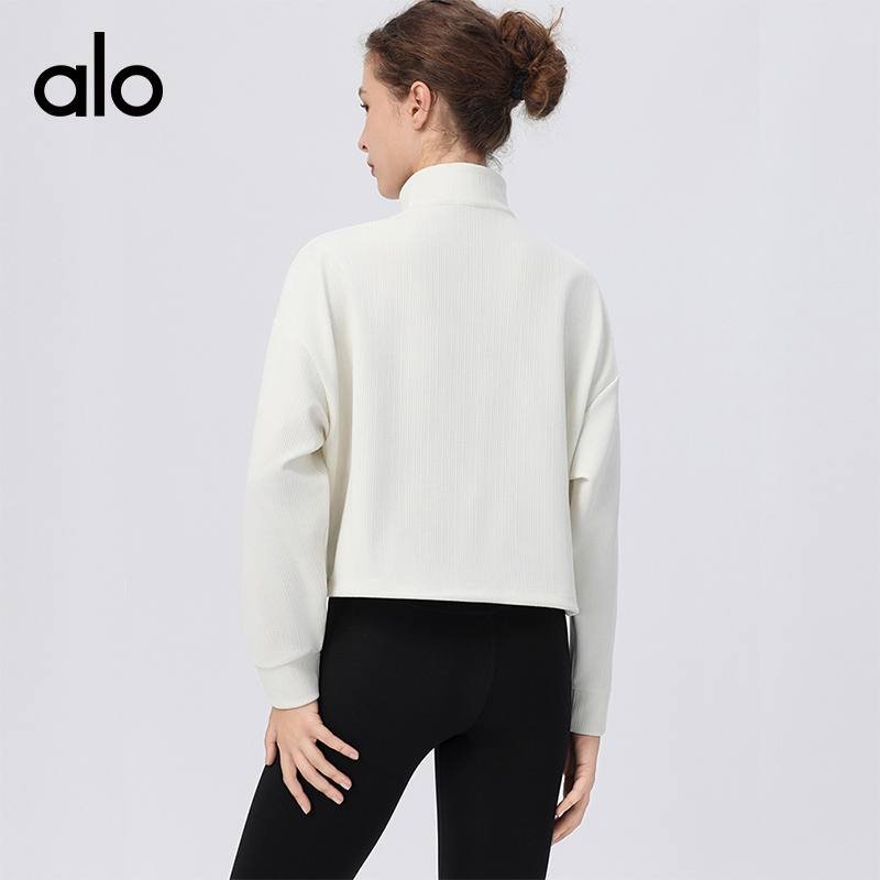 Alo jacket everyday light gray and white yoga
