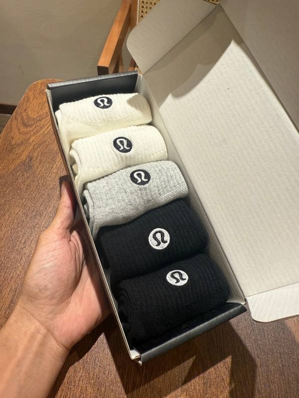 Lulu accessories Lululemon logo