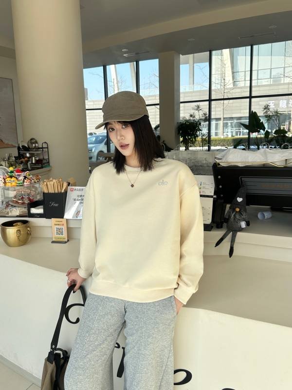 Alo Long sleeve alo Women s yoga
