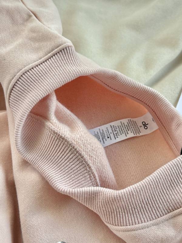 Alo long sleeve lounge light pink yoga