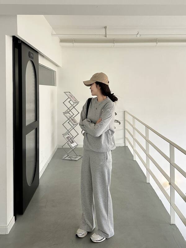 Alo Accolade men s bottoms lounge heather gray