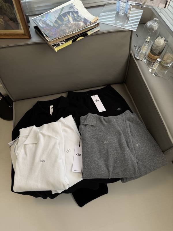 Alo set lounge white yoga