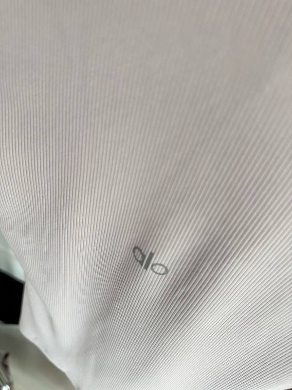 Alo lounge a maniche lunghe beige