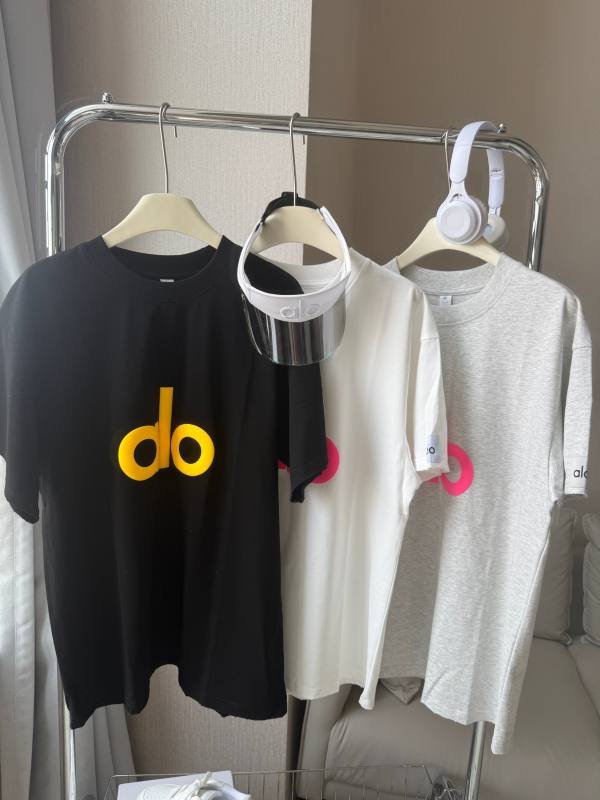 Alo T-shirt Alo yoga 25ss
