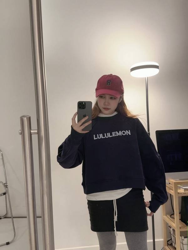 Lululemon long sleeve everyday navy blue yoga