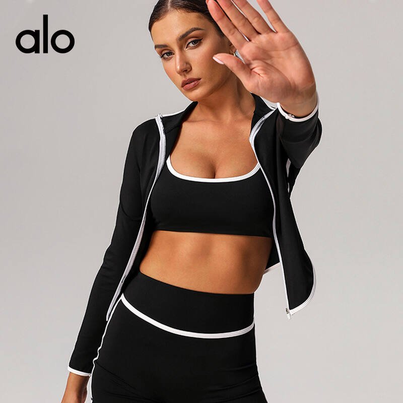 Alo White, Light Blue sports bra photo 3