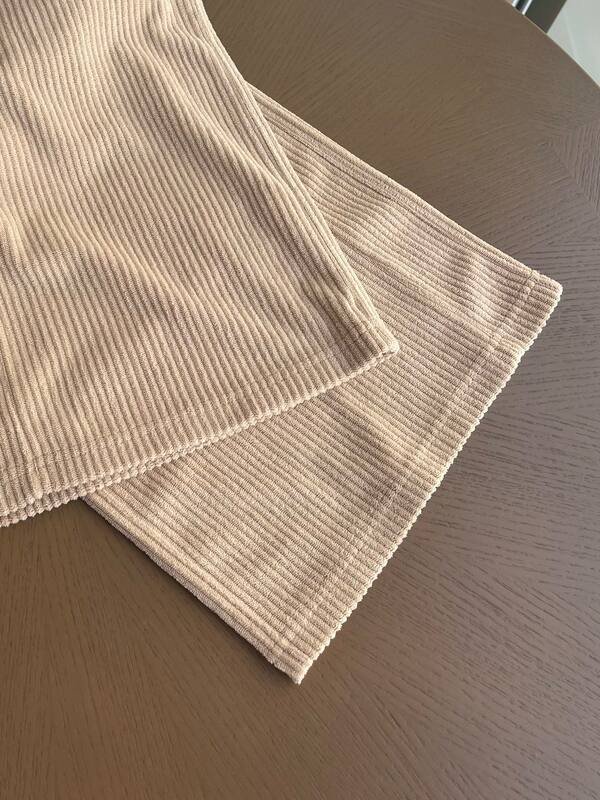 Lulu Leggings 73% cotton, 24% polyester, 3% spandex fabric, regular thickness, outer corduroy material, yarn-dyed, not easy to fade or deform, smooth inner surface, soft and elastic Lulu Leggings yoga