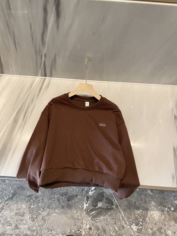 Alo Long sleeve alo yoga