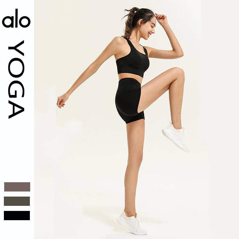 Alo shorts training olive green yoga