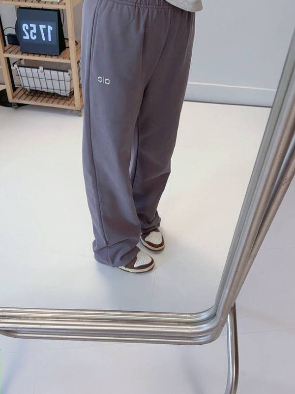 Alo Leggings Alo Accolade Straight Leg Sweatpant