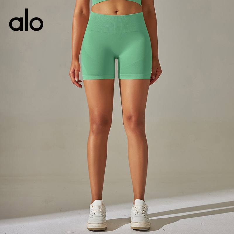 Alo shorts training pink yoga
