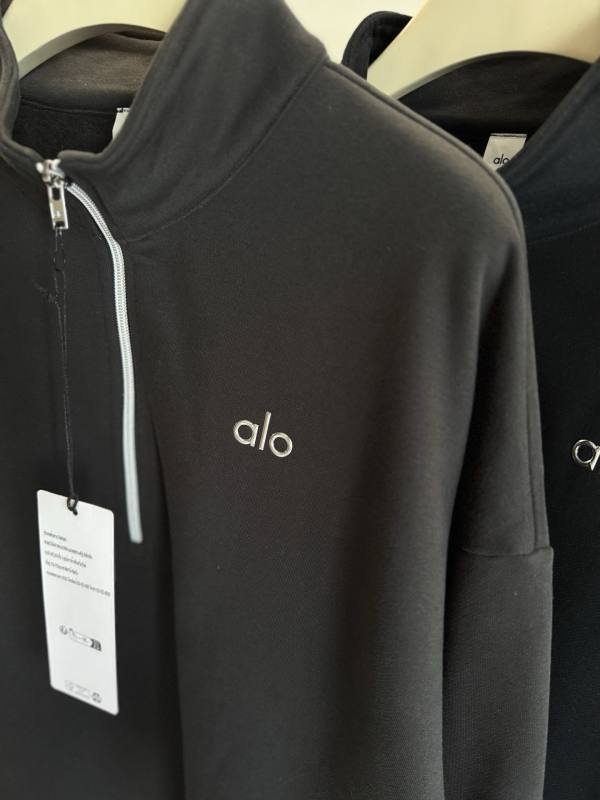 Alo long sleeve lounge gray yoga