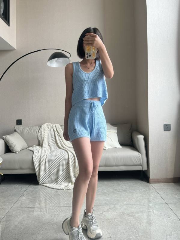 Alo shorts lounge light blue yoga