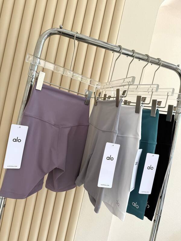 Alo Shorts Aloyoga Pantaloni da ciclismo da donna, delicati sulla pelle e comodi, comodi, sportivi, fitness, yoga