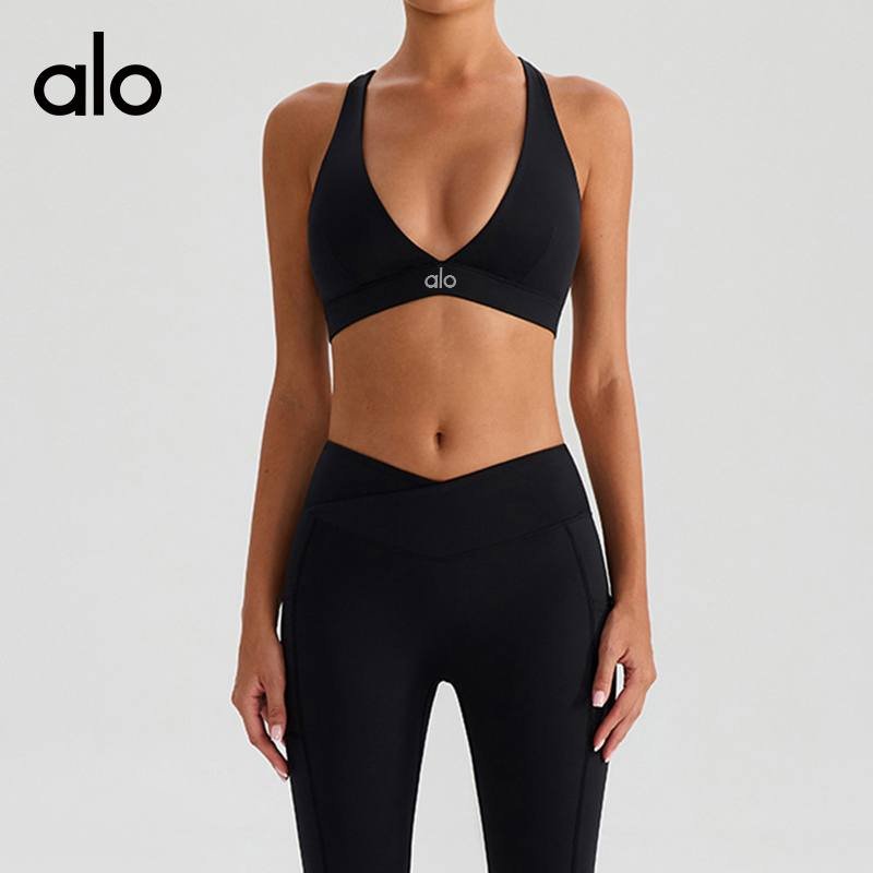 Alo sports bra training cream light blue burgundy yoga