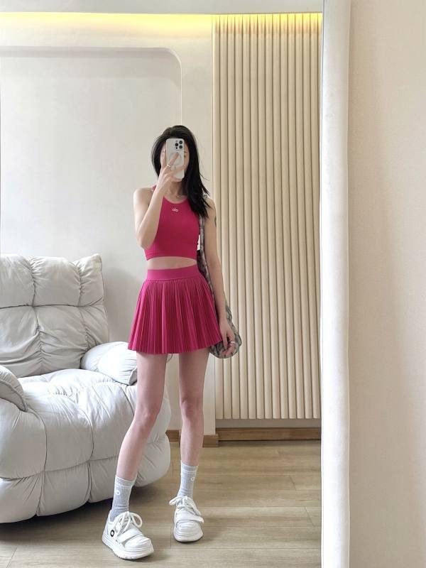 Alo Tank Top Aloyoga canotta sportiva da donna a costine confortevole e delicata sulla pelle con imbottitura sul petto in un unico pezzo senza cuciture