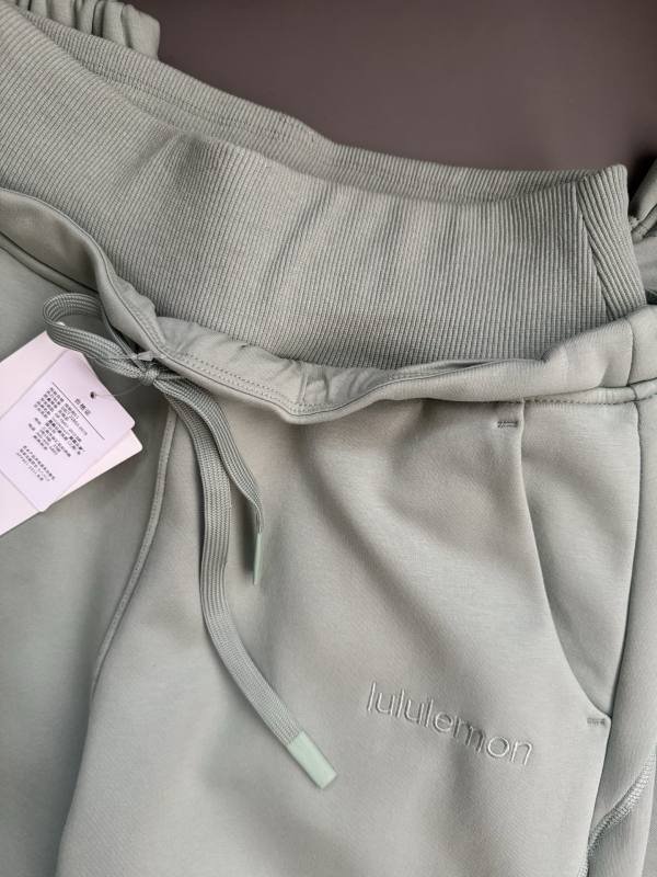 Lulu Leggings - A pair of pants with two layers of fabric compressed together, you can enjoy its warmth in winter! Twice as warm as ordinary fleece pants, equivalent to wearing two pairs of fleece pants! Lulu Leggings yoga