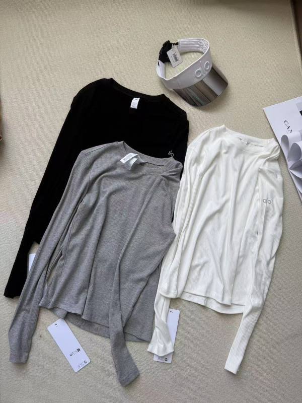 Alo long sleeve everyday gray