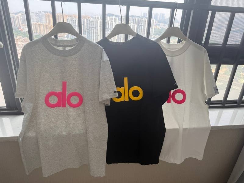 Alo T-shirt Alo yoga 25ss