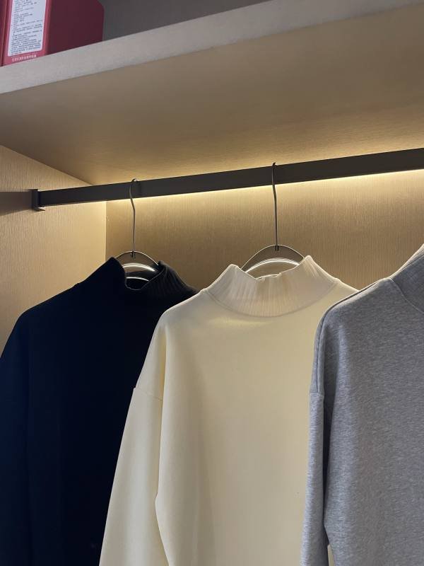 Alo long sleeve everyday black