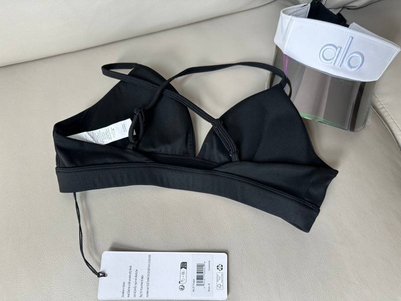 Alo sports bra studio white yoga