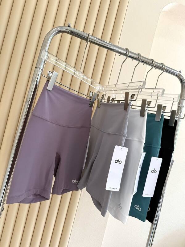 Alo Shorts Aloyoga Pantaloni da ciclismo da donna, delicati sulla pelle e comodi, comodi, sportivi, fitness, yoga