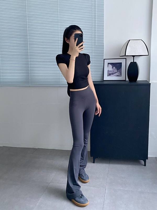 Lululemon All It Takes t-shirt yoga black