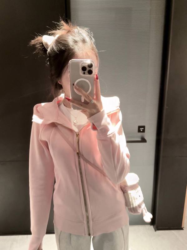 Lululemon Scuba jacket lounge pink yoga