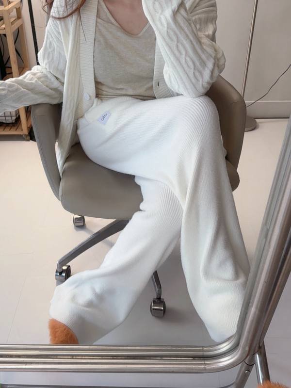 Alo leggings lounge white yoga