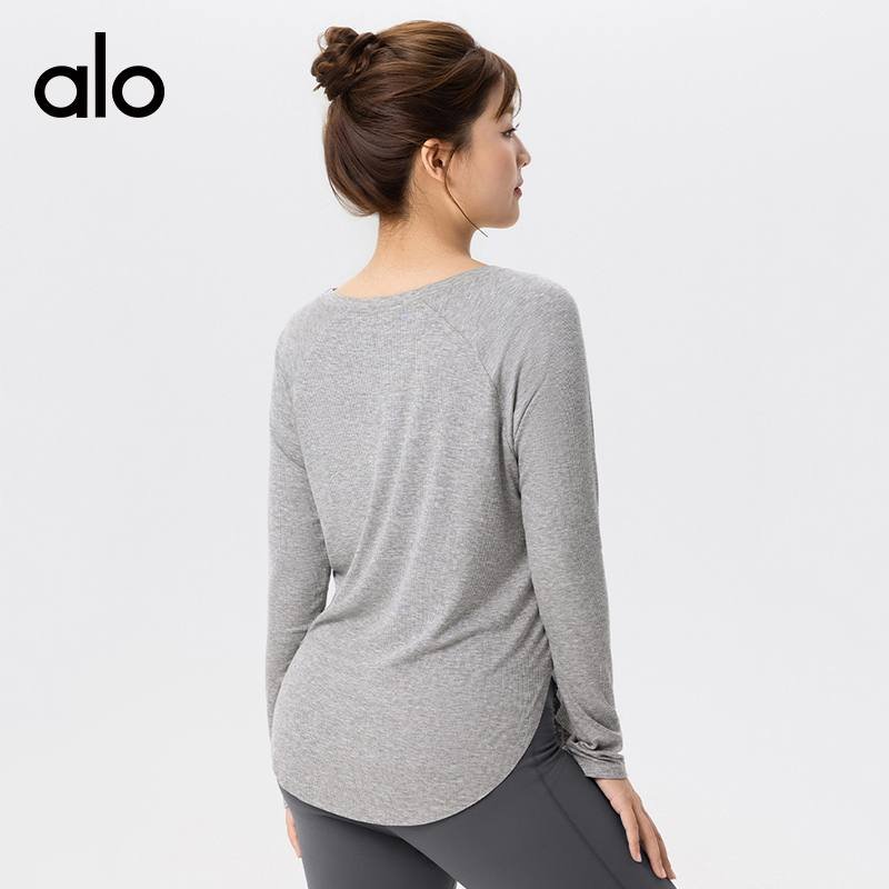 Alo long sleeve yoga light gray