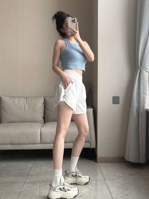 Short Alo Alo yoga