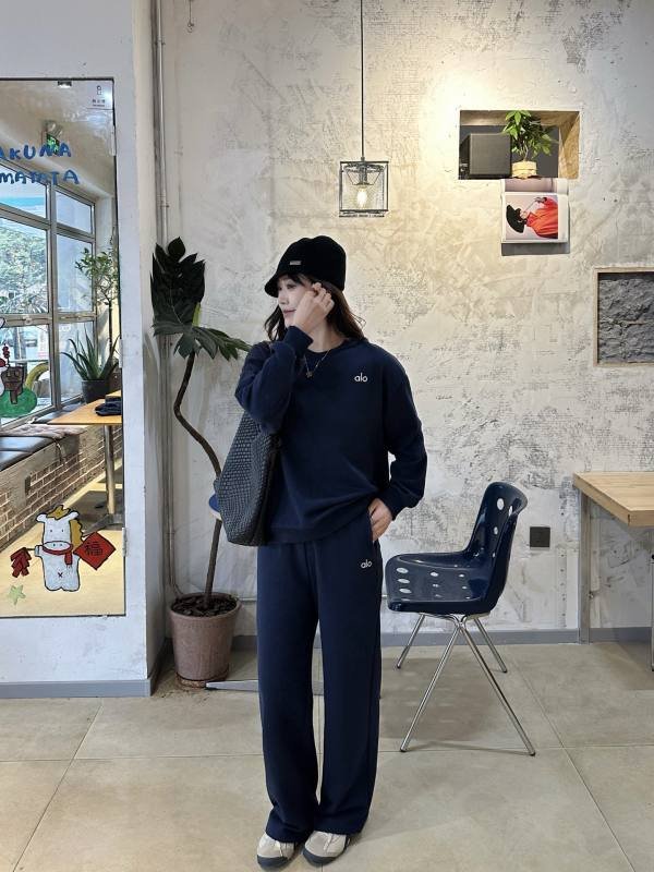 Alo Accolade men s bottoms lounge navy yoga