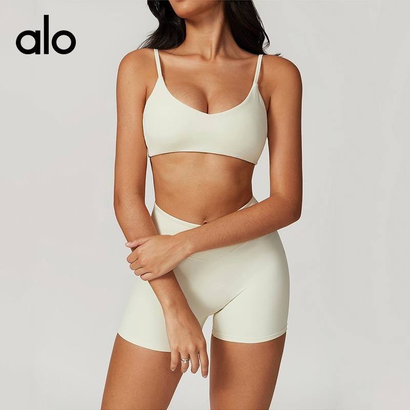 Alo sports bra yoga light blue