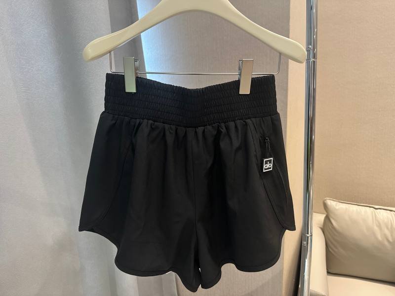 Short Alo Alo yoga
