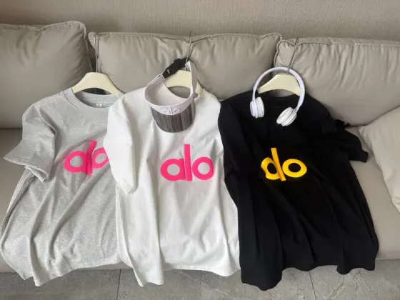 Alo T-shirt Alo yoga 25ss