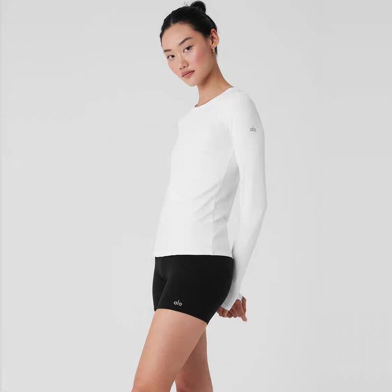 Alo long sleeve yoga black
