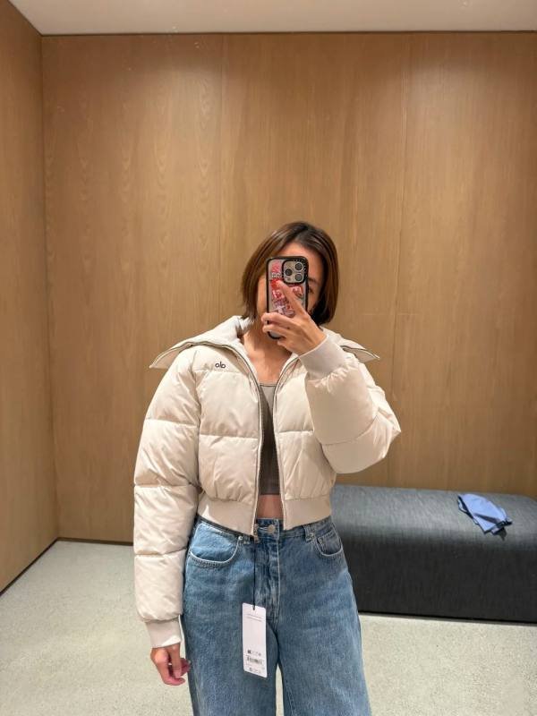 Alo jacket everyday beige
